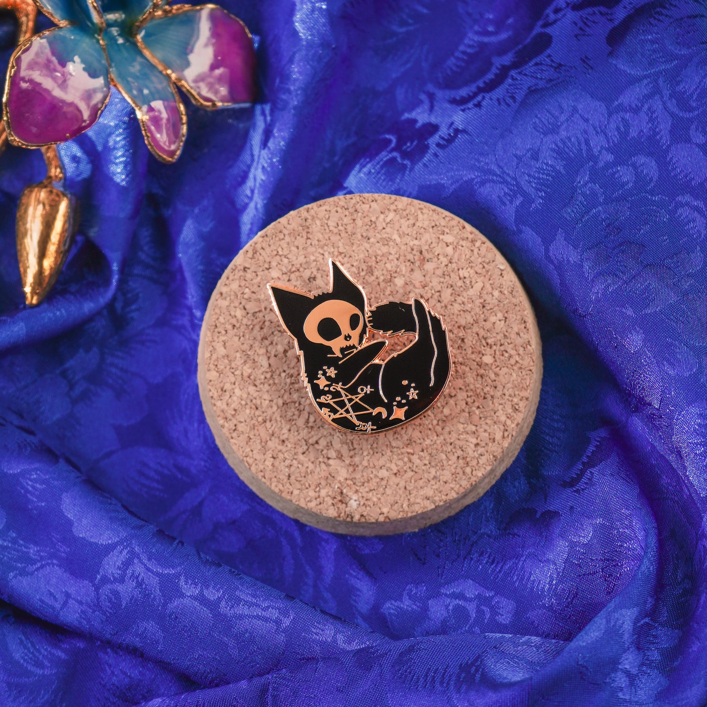 Witchy Swirl Cat - Enamel Pin