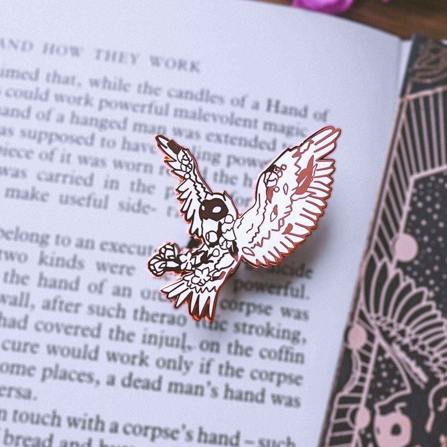 White Floral Owl - Enamel Pin